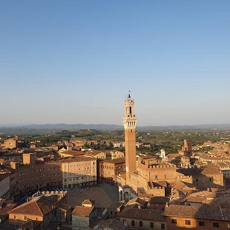 Loft Vicolo Di Vallepiatta 2 Min Piazza Del Campo Con Parcheggio Siena Esterno foto