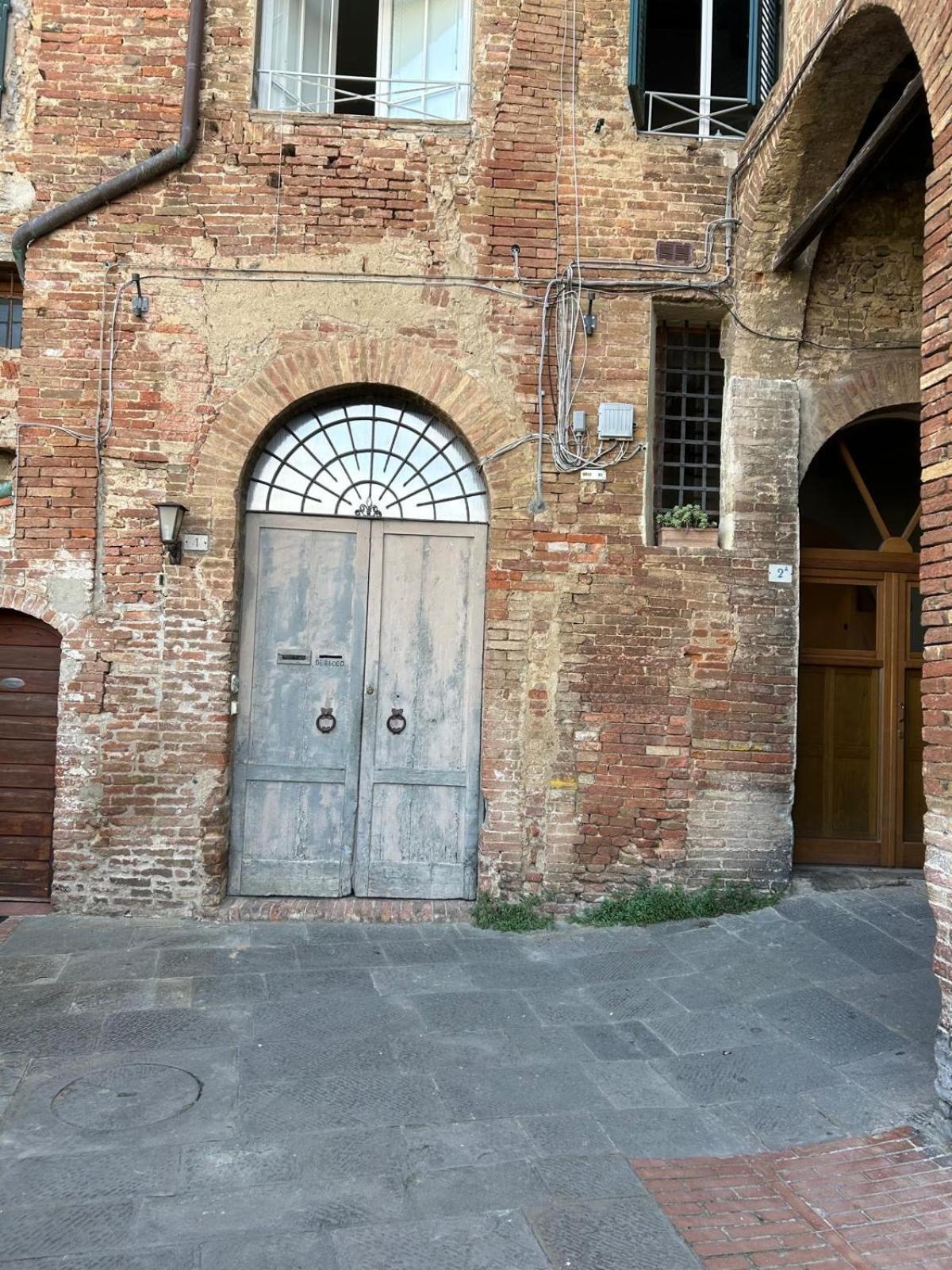 Loft Vicolo Di Vallepiatta 2 Min Piazza Del Campo Con Parcheggio Siena Esterno foto