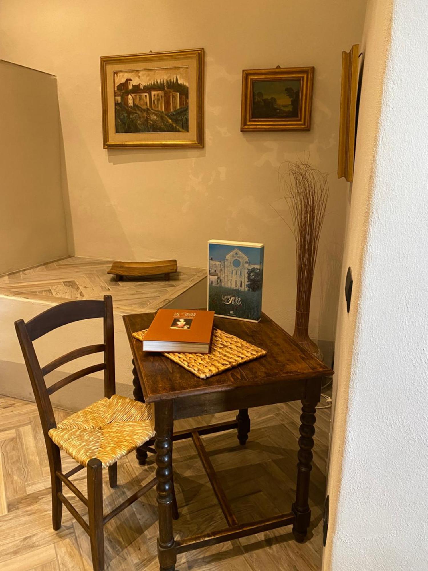Loft Vicolo Di Vallepiatta 2 Min Piazza Del Campo Con Parcheggio Siena Esterno foto