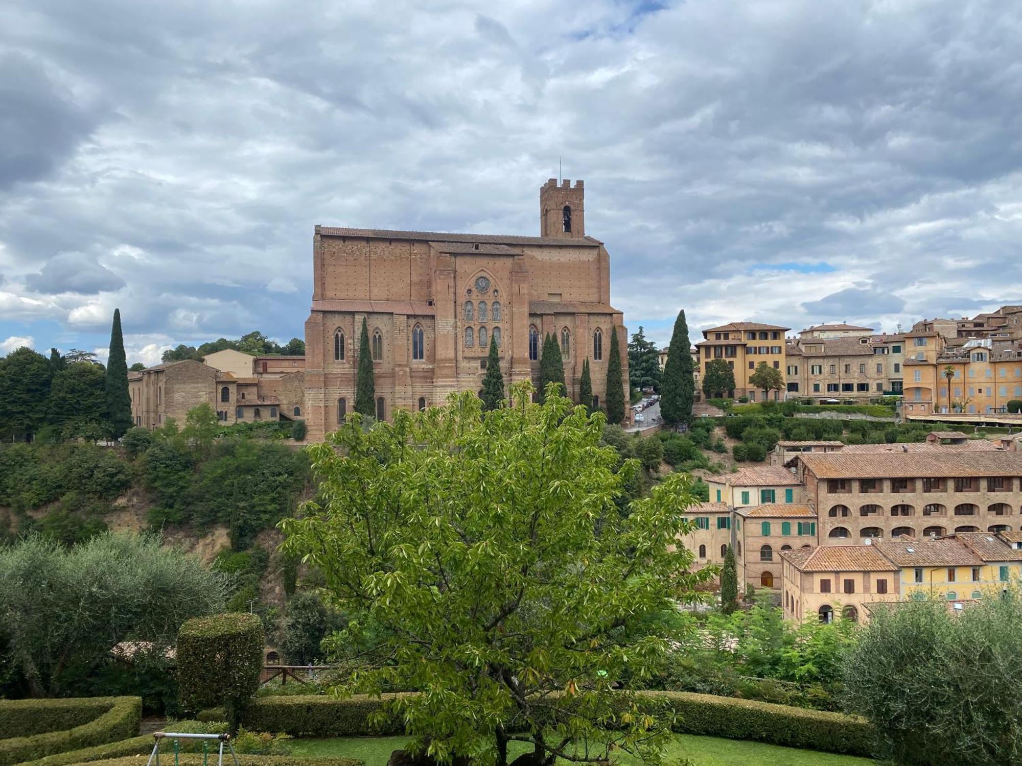 Loft Vicolo Di Vallepiatta 2 Min Piazza Del Campo Con Parcheggio Siena Esterno foto