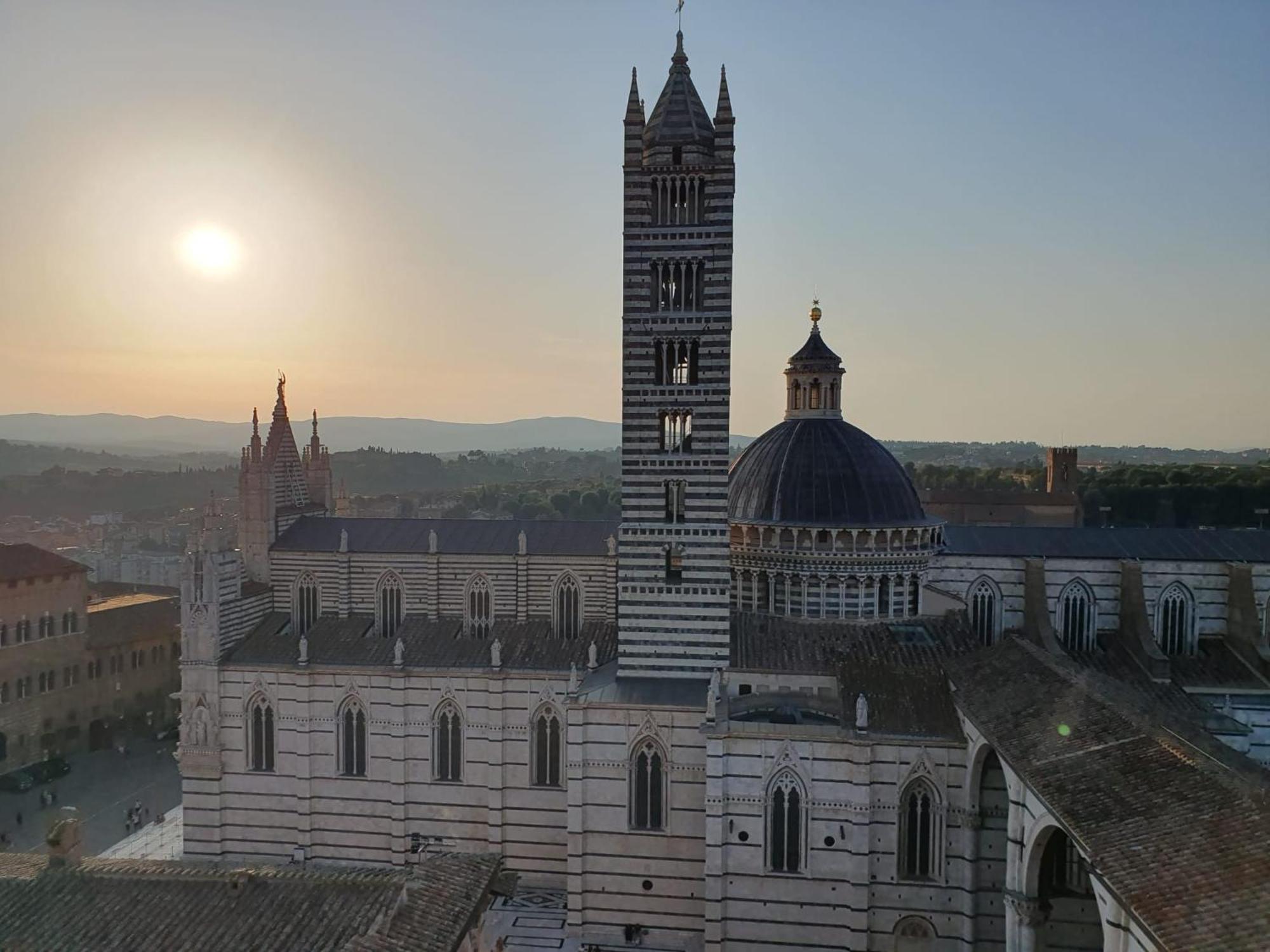 Loft Vicolo Di Vallepiatta 2 Min Piazza Del Campo Con Parcheggio Siena Esterno foto