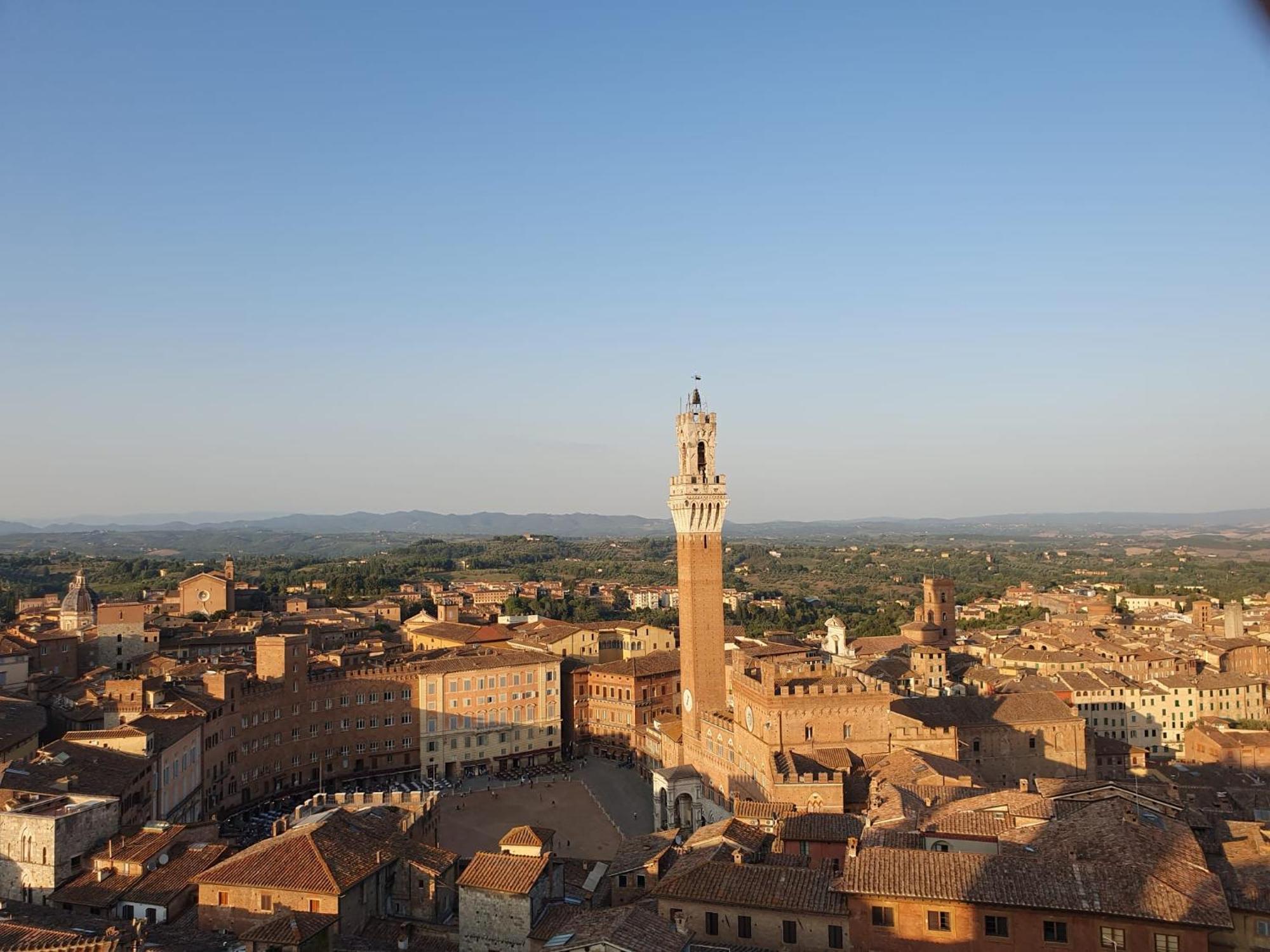 Loft Vicolo Di Vallepiatta 2 Min Piazza Del Campo Con Parcheggio Siena Esterno foto